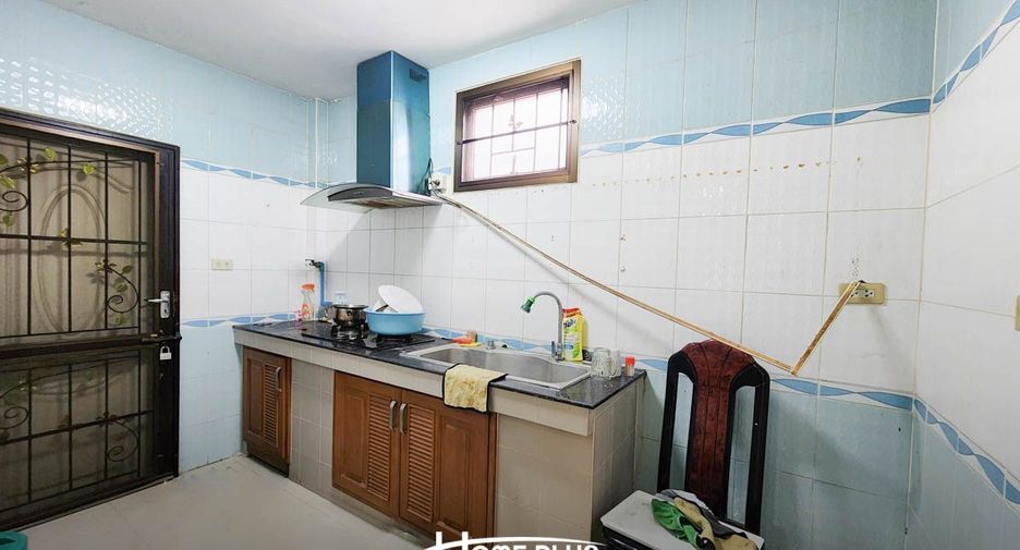 For sale 3 bedrooms house in Mueang Samut Prakan, Samut Prakan
