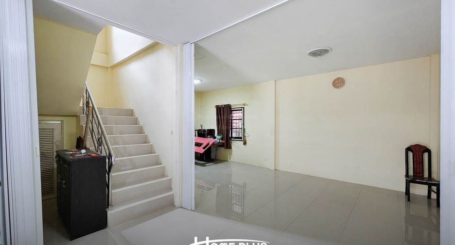 For sale 3 bedrooms house in Mueang Samut Prakan, Samut Prakan