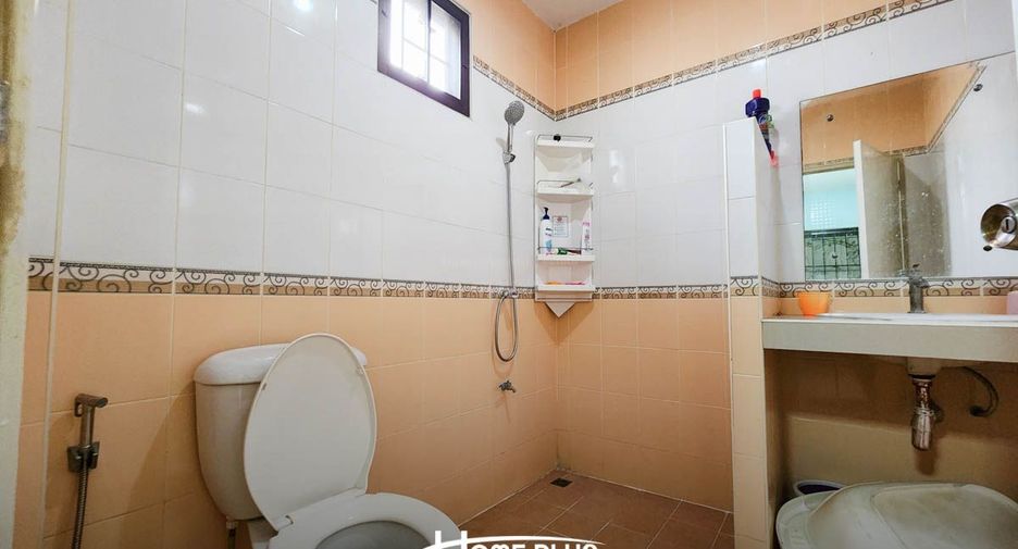 For sale 3 bedrooms house in Mueang Samut Prakan, Samut Prakan