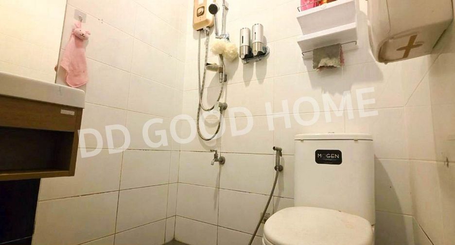 For sale 2 bedrooms townhouse in Bang Khae, Bangkok