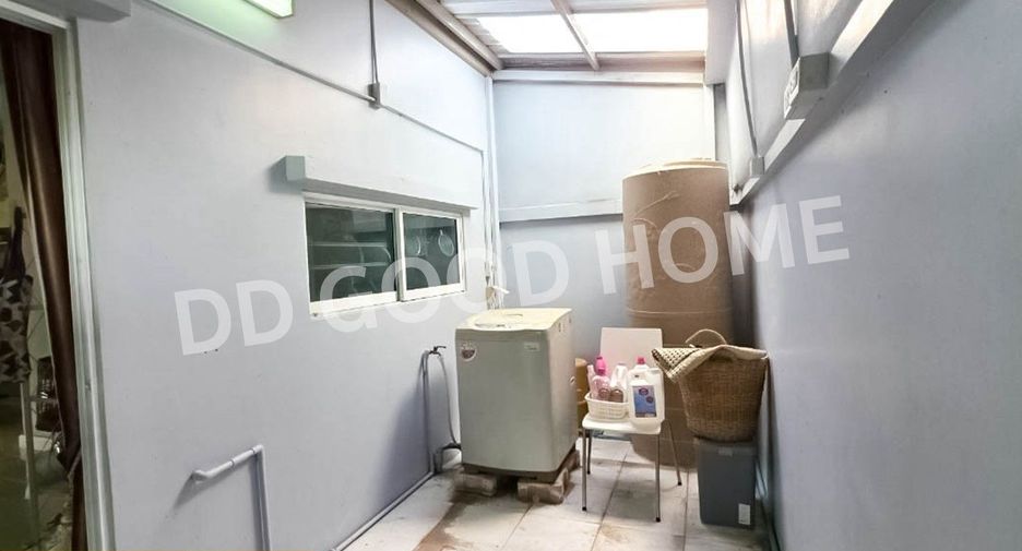 For sale 2 bedrooms townhouse in Bang Khae, Bangkok