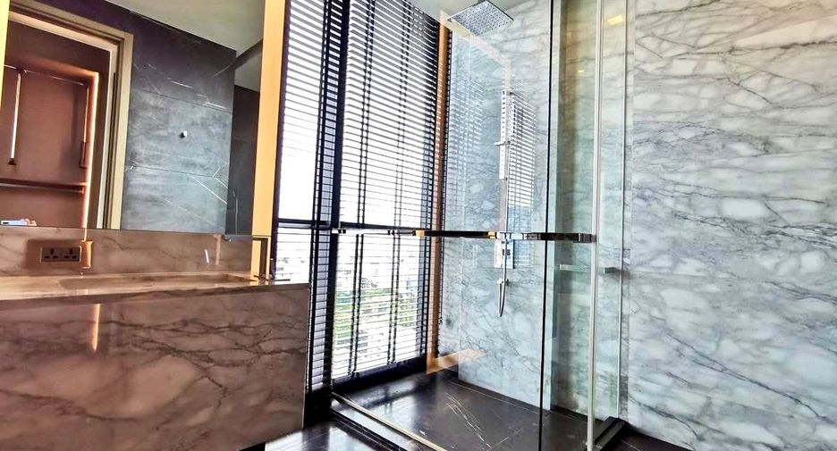 Condo en alquiler y en venta de 2 habitaciones en Watthana, Bangkok