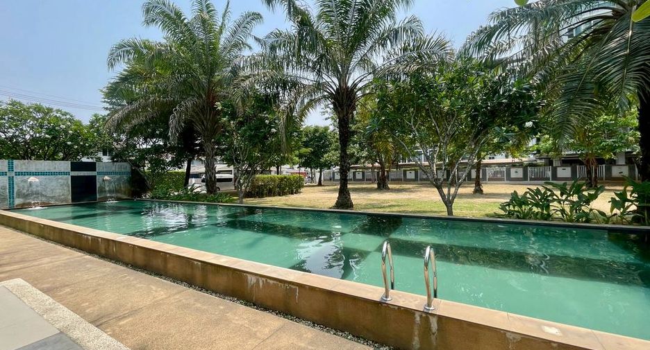 For rent 3 bedrooms townhouse in Mueang Chiang Mai, Chiang Mai