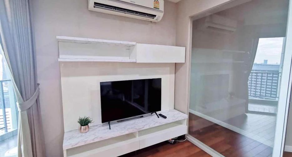 For rent 3 bed condo in Huai Khwang, Bangkok