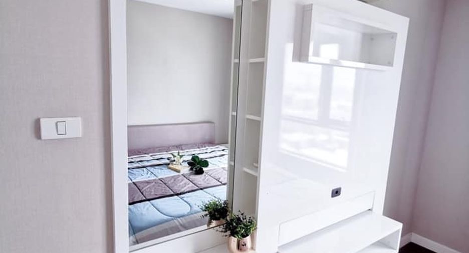 For rent 3 bed condo in Huai Khwang, Bangkok