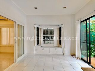 Casa adosada en alquiler de 44 habitaciones en Watthana, Bangkok