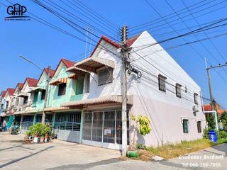 For sale 3 Beds townhouse in Mueang Nakhon Sawan, Nakhon Sawan