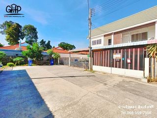 For sale 2 Beds townhouse in Mueang Nakhon Sawan, Nakhon Sawan