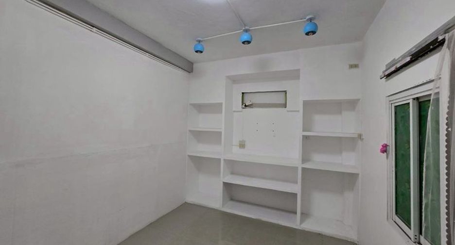 Local comercial en venta de 7 habitaciones en Mueang Chon Buri, Chonburi