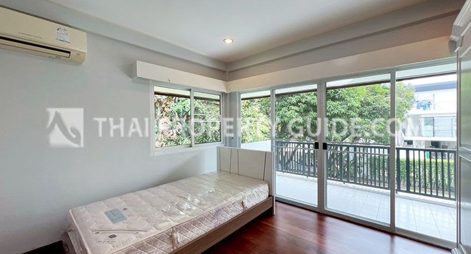 Haus zur Miete mit 3 Zimmer in Suan Luang, Bangkok