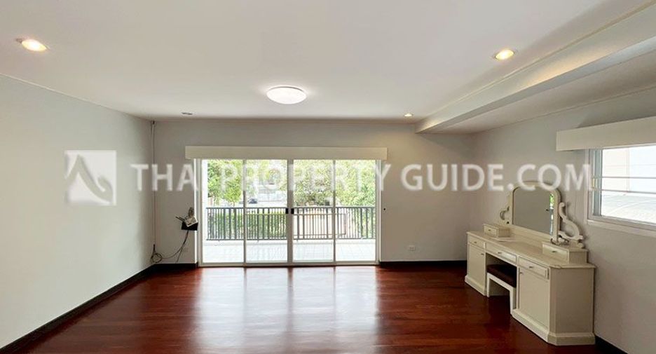 Haus zur Miete mit 3 Zimmer in Suan Luang, Bangkok
