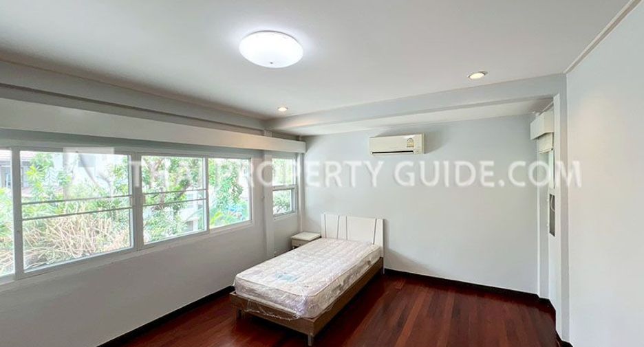 Haus zur Miete mit 3 Zimmer in Suan Luang, Bangkok