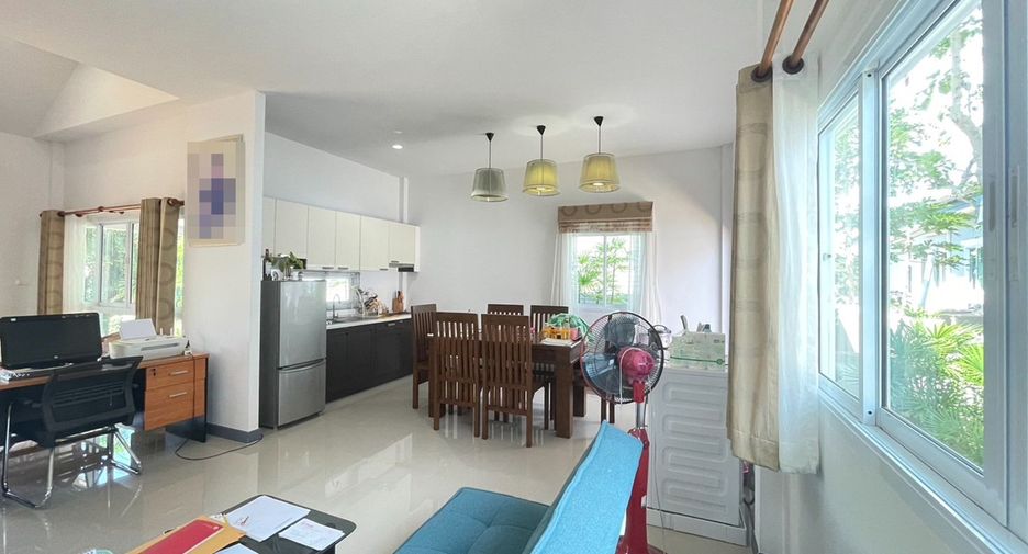 For sale 3 bedrooms house in Mueang Surat Thani, Surat Thani