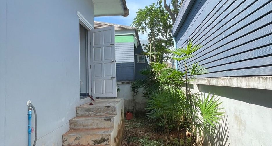 For sale 3 bedrooms house in Mueang Surat Thani, Surat Thani