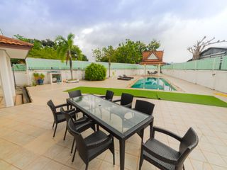 For rent and for sale 4 bedrooms villa in Mueang Phuket, Phuket
