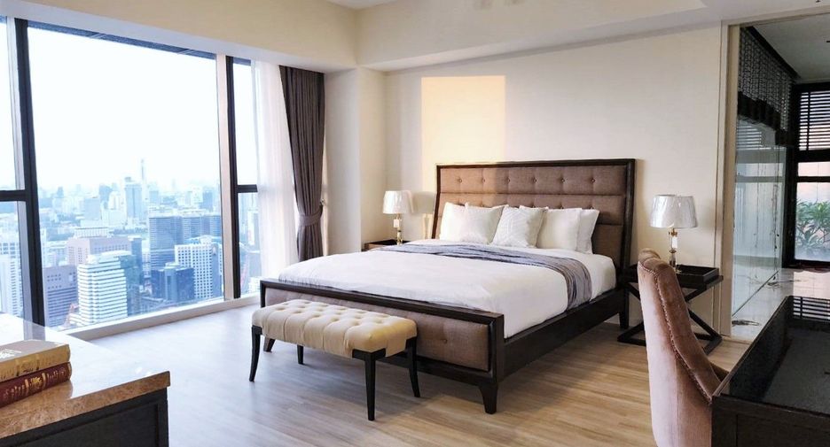 For rent 4 bedrooms condo in Sathon, Bangkok
