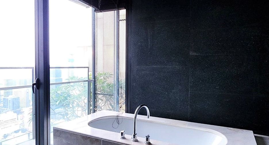For rent 4 bedrooms condo in Sathon, Bangkok