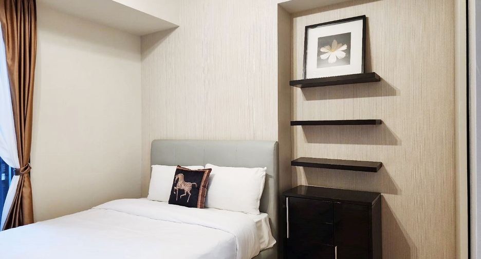 For rent 4 bedrooms condo in Sathon, Bangkok