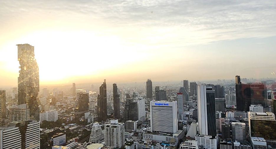 For rent 4 bedrooms condo in Sathon, Bangkok