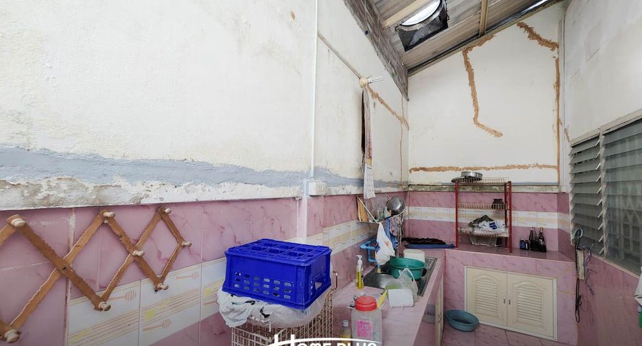 For sale 2 bedrooms townhouse in Thanyaburi, Pathum Thani