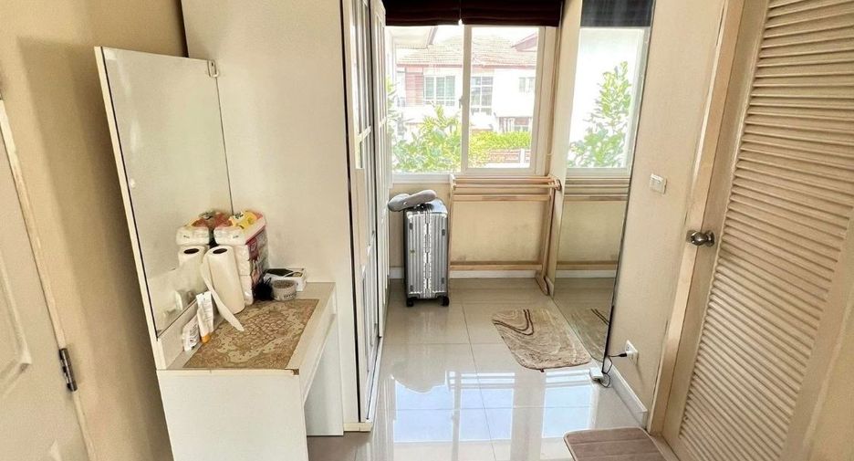 For rent 3 bedrooms house in Mueang Chiang Mai, Chiang Mai