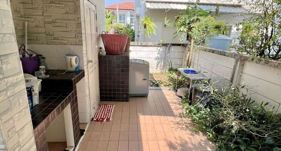 For rent 3 bedrooms house in Mueang Chiang Mai, Chiang Mai