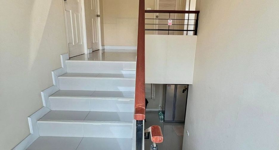 For rent 3 bedrooms house in Mueang Chiang Mai, Chiang Mai
