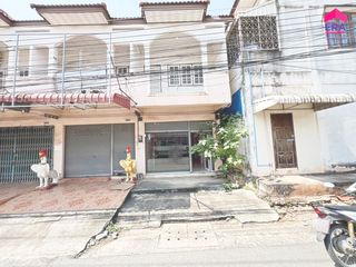 For sale 2 bed townhouse in Mueang Surat Thani, Surat Thani