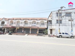 For sale 2 bed townhouse in Mueang Surat Thani, Surat Thani