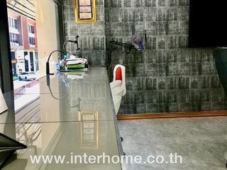 For sale 1 bed retail Space in Khlong Luang, Pathum Thani