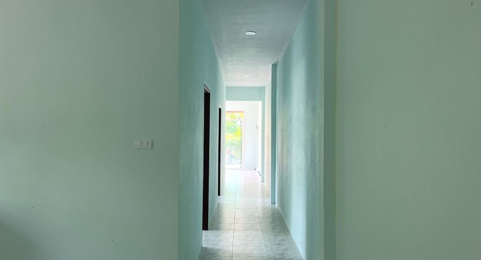 For rent and for sale 4 bedrooms house in Takua Thung, Phang Nga