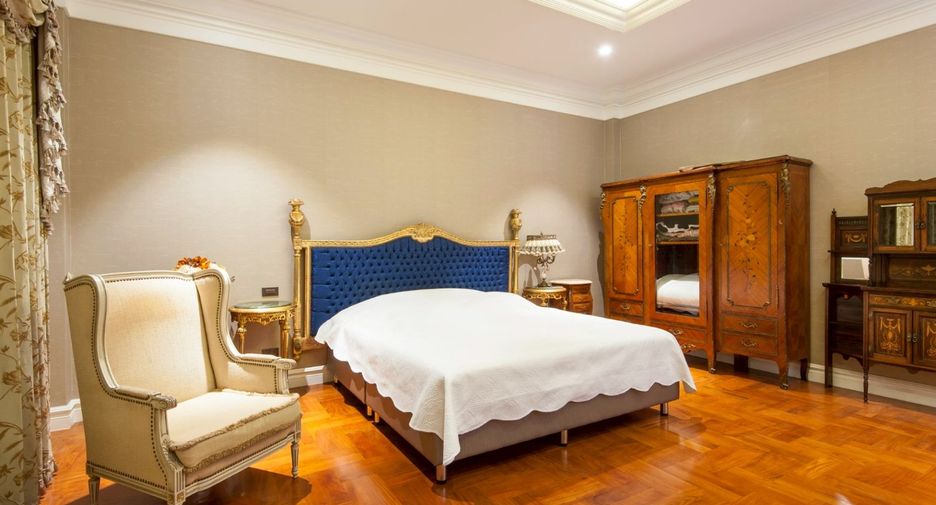 For sale 5 bedrooms house in Din Daeng, Bangkok