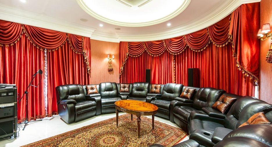 For sale 5 bedrooms house in Din Daeng, Bangkok
