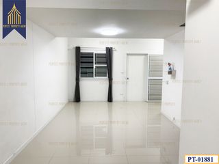 For sale 3 bed townhouse in Bang Phli, Samut Prakan