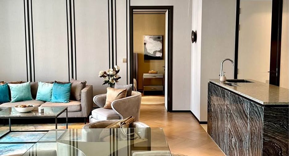 For rent 2 bed condo in Watthana, Bangkok