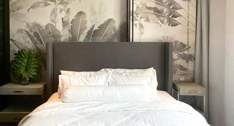For rent 2 bed condo in Watthana, Bangkok