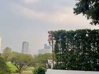 For sale 4 bed office in Saphan Sung, Bangkok