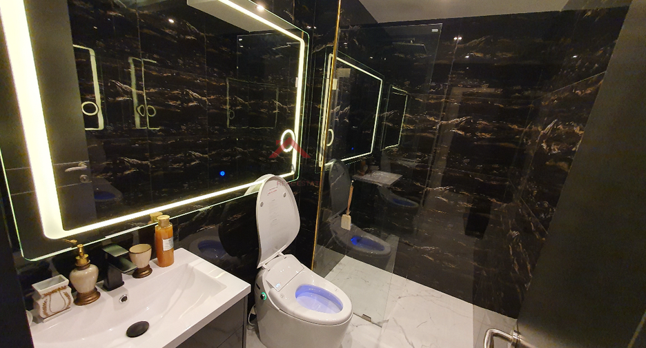 For sale 2 bedrooms condo in Bang Lamung, Chonburi