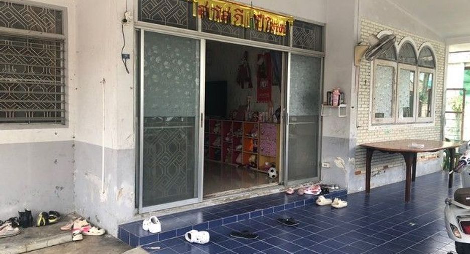 For sale 3 ベッドルーム house in Saphan Sung, Bangkok