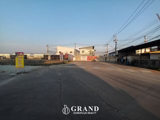 For sale 1 bed townhouse in Bang Phli, Samut Prakan