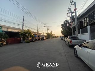For sale 1 bed townhouse in Bang Phli, Samut Prakan