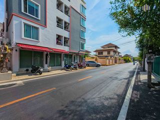 For sale 18 bed apartment in Lat Phrao, Bangkok