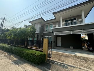 For rent そして for sale 3 Beds house in Sai Mai, Bangkok