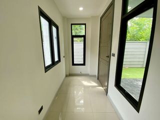 For rent and for sale 3 bed office in Bang Na, Bangkok