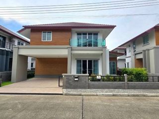 For Rent 4 Bedroom House In San Kamphaeng, Chiang Mai