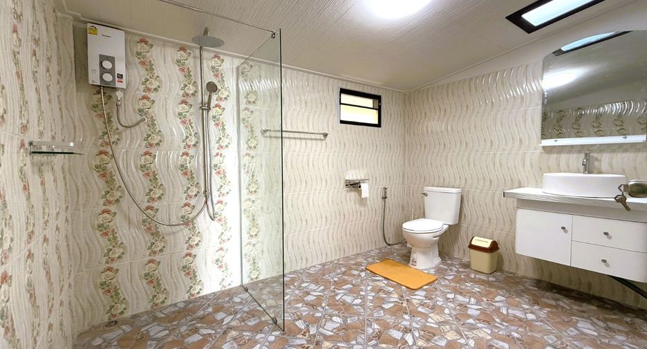 Casa en venta de 4 habitaciones en Ao Luek, Krabi