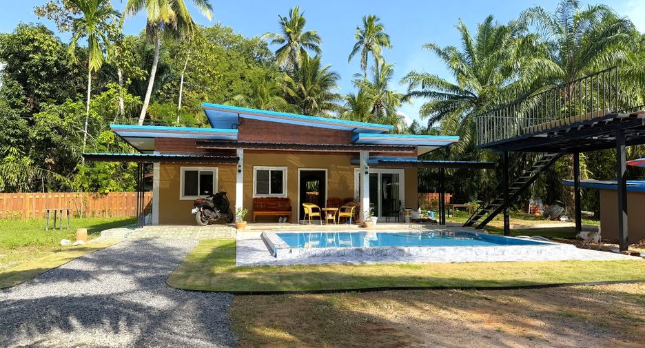 Casa en venta de 4 habitaciones en Ao Luek, Krabi
