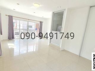 For rent 4 bedrooms townhouse in Sai Mai, Bangkok