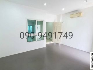 For rent 4 bedrooms townhouse in Sai Mai, Bangkok