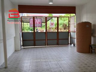 For sale 2 bed townhouse in Lam Luk Ka, Pathum Thani